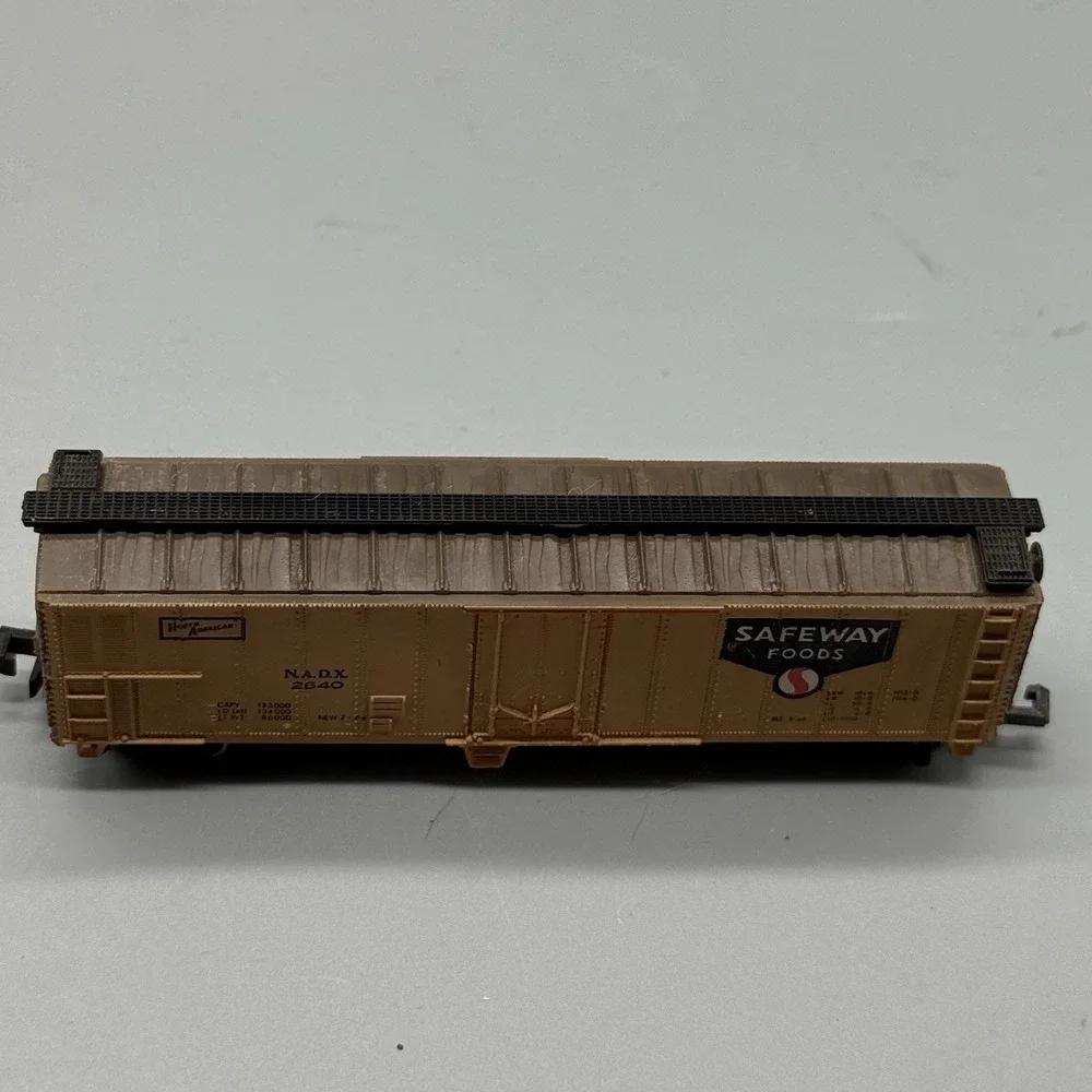N Scale: Vintage Bachmann Safeway Refrigerated Box Car 2640 Model Train Railroad